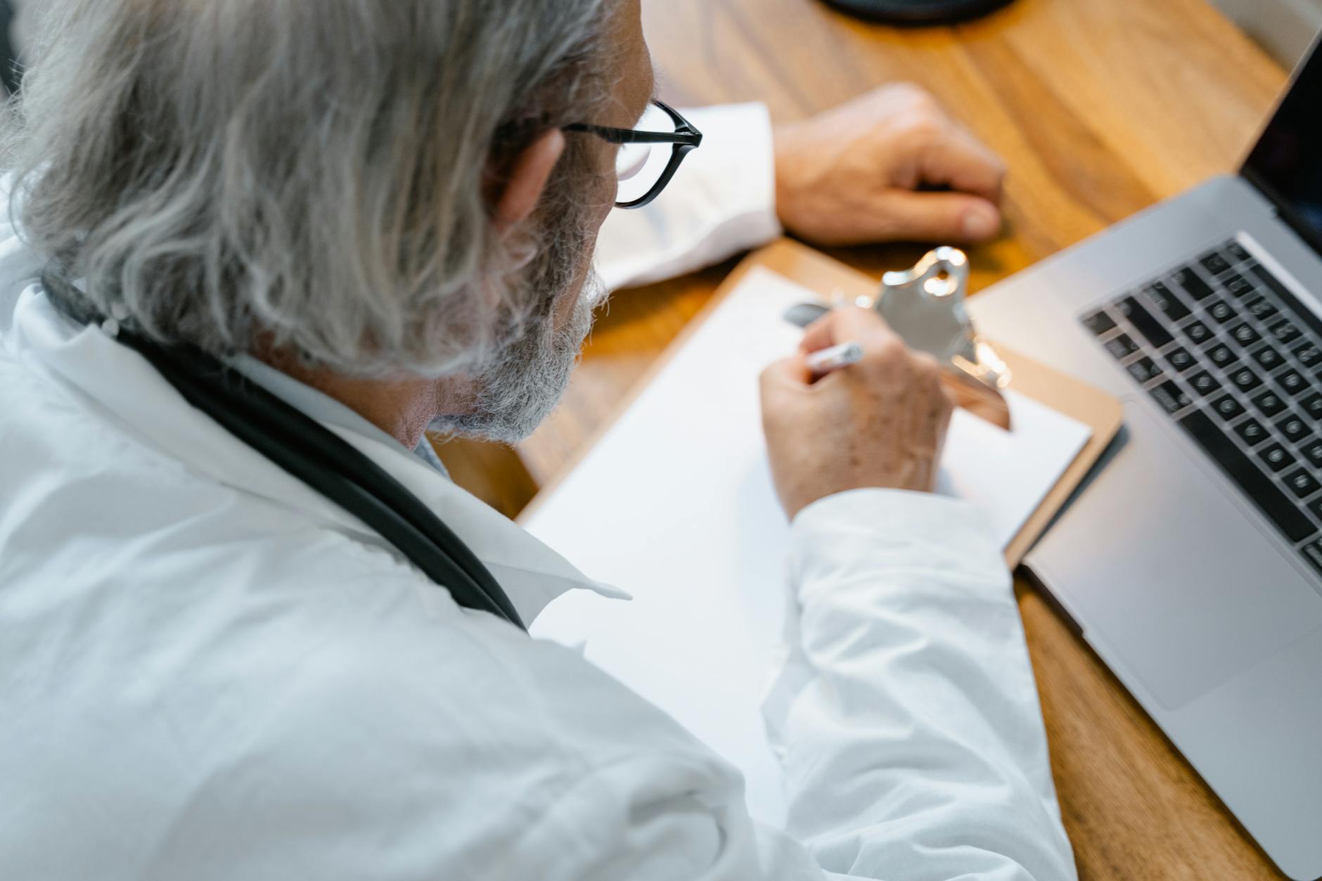 How to Find a Medicare-Approved Doctor Near You - photo by Tima Miroshnichenko on Pexels