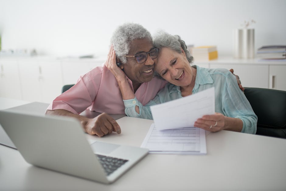 Senior comparing Medicare plan options